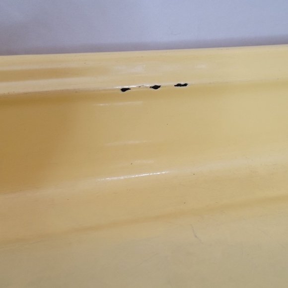 Vintage Yellow Enamel Coated Pan 16.5 x 10 x 2.5 Inches Has Chips - Picture 3 of 14